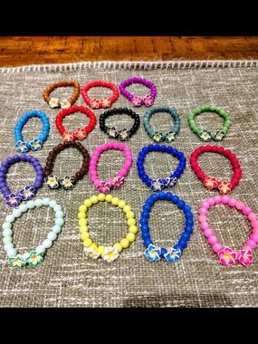 Girls Stretch Beaded Bracelet with Plumeria Flower Accent - Pink